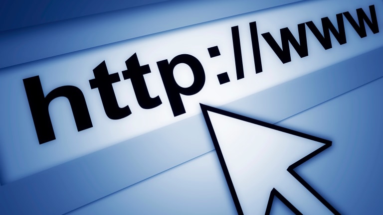 انٹرنیٹ سروس کی بندش، لاہورہائیکورٹ نے وفاقی حکومت اور پی ٹی اے سمیت فریقین سے جواب طلب کر لیا