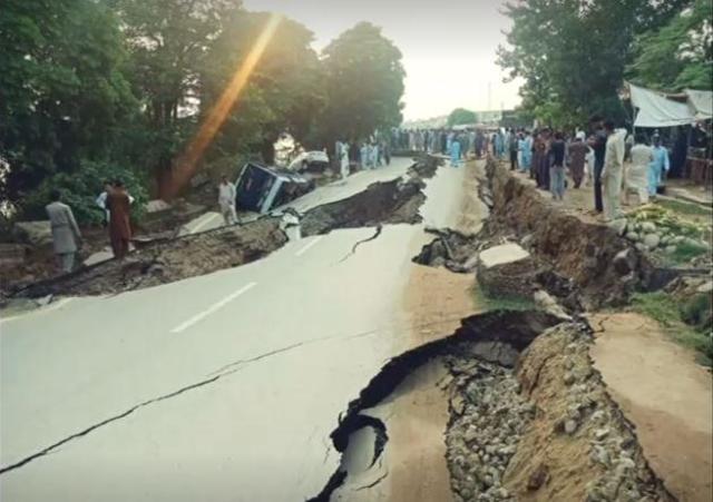 اسلام آبا د سمیت مختلف علاقوں میں زلزلہ ...شدت 6.4 ریکارڈ