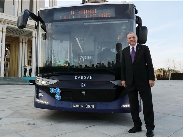 ترکی میں ڈرائیور کے بغیر چلنے والی الیکٹرک بس کا کامیاب تجربہ