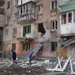 یوکرین پر روسی فوج کے حملے تین ہفتے بعد بھی جاری، ماریوپول نوے فیصد تک تباہ