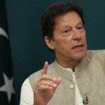 عمران خان کا وفاقی حکومت کے خلاف جارحانہ حکمت عملی کو تیز کرنے کا فیصلہ