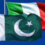 Italy Pakistan flags