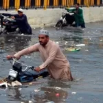 کراچی میں موسلا دھار بارش،نشیبی علاقے زیر آب
