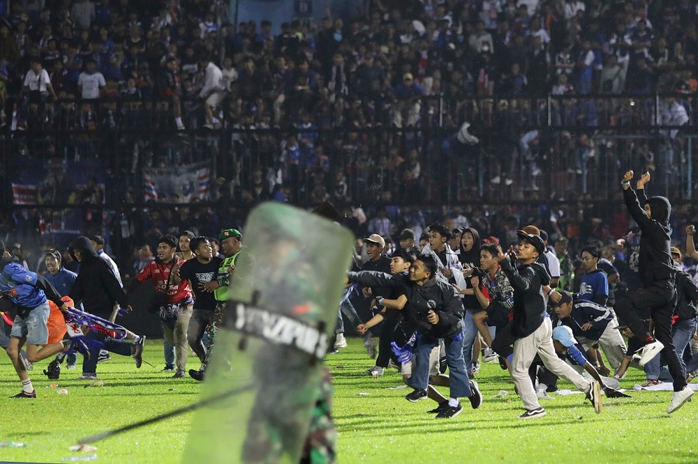 انڈونیشیا میں فٹبال میچ کے دوران ہنگامہ آرائی، 174افراد ہلاک،180زخمی