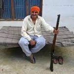 India arms Hindu militias to combat Kashmir rebels