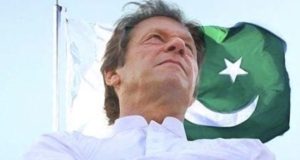 عمران خان نے دائیں آنکھ میں بینائی میں کمی کی شکایت کی تھی۔