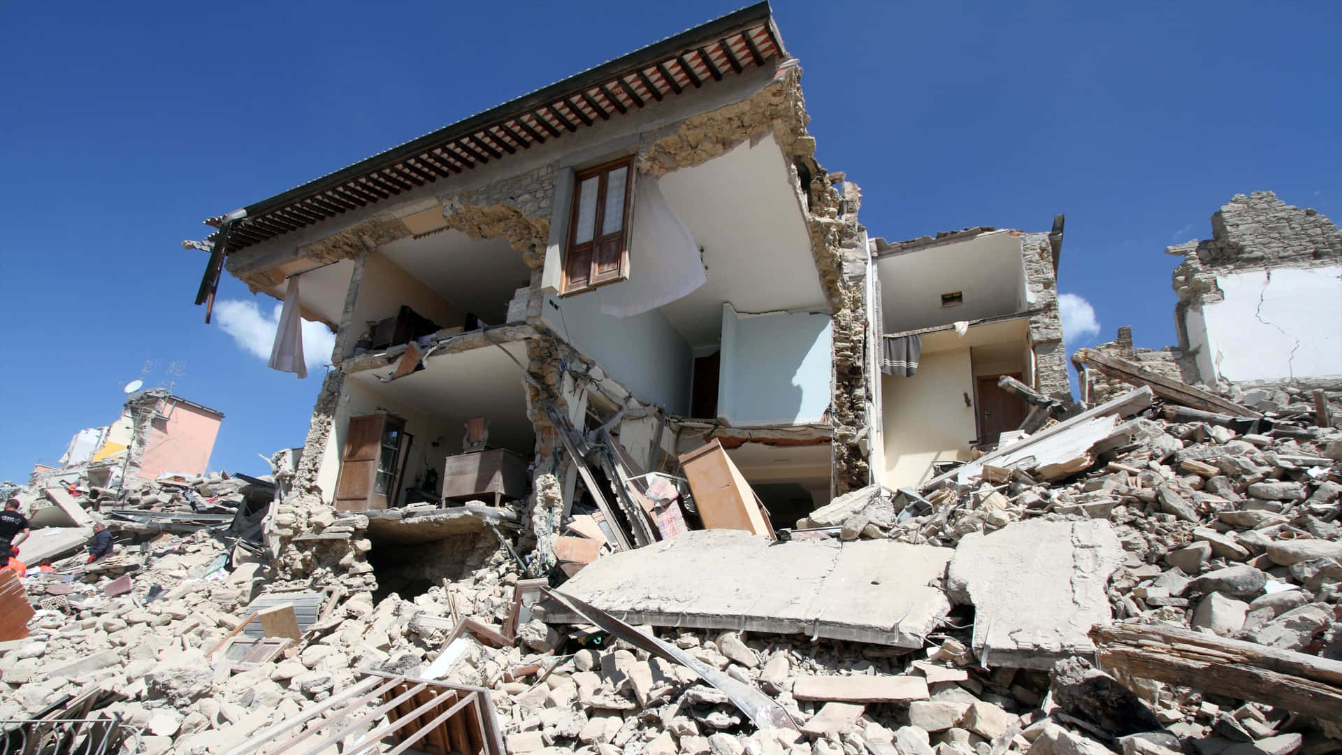 مراکش میں قیامت خیز زلزلہ، ہلاکتوں کی تعداد ایک ہزار سے تجاوز کر گئی